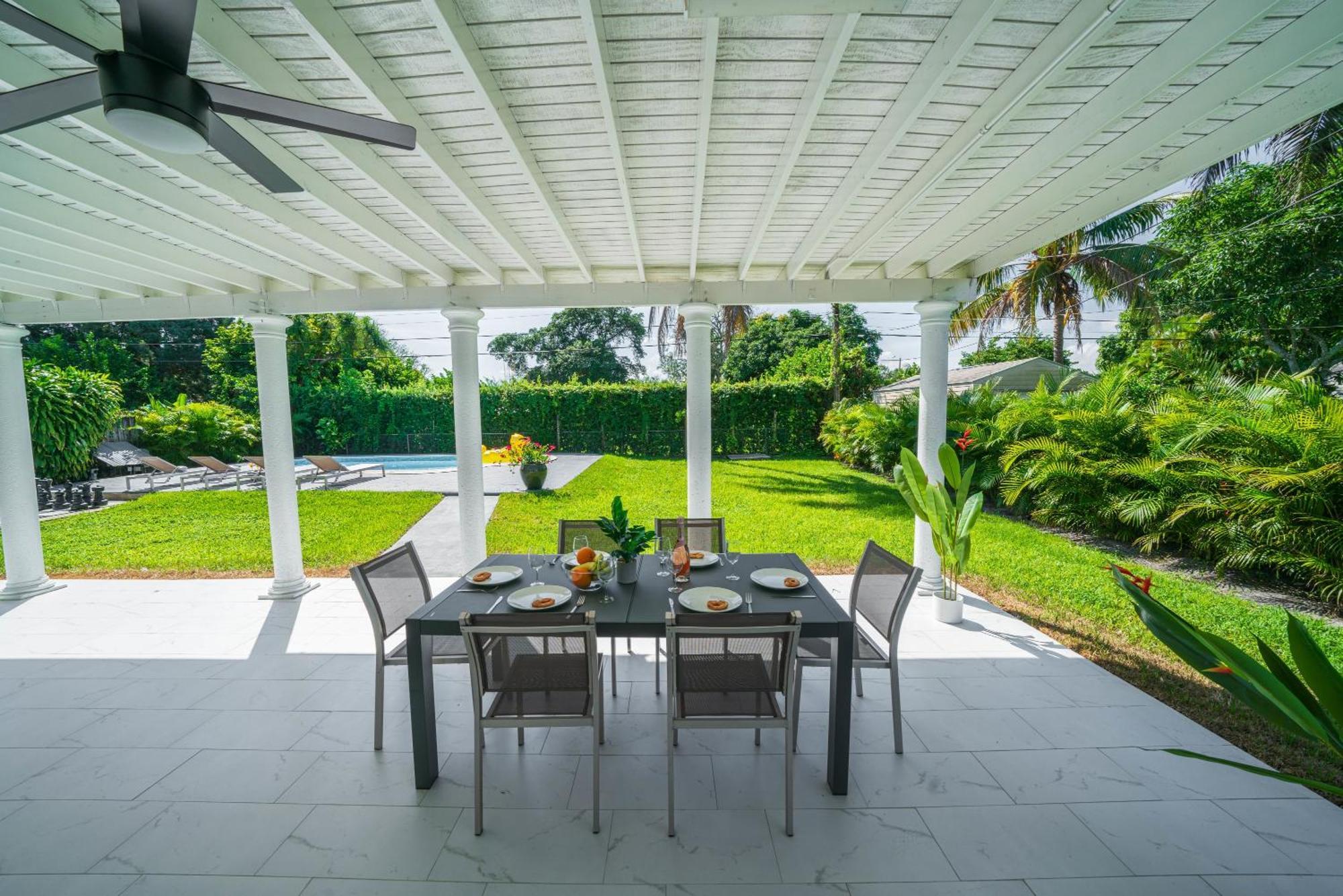 Vila New Tropical Oasis Retreat In Miami Exteriér fotografie