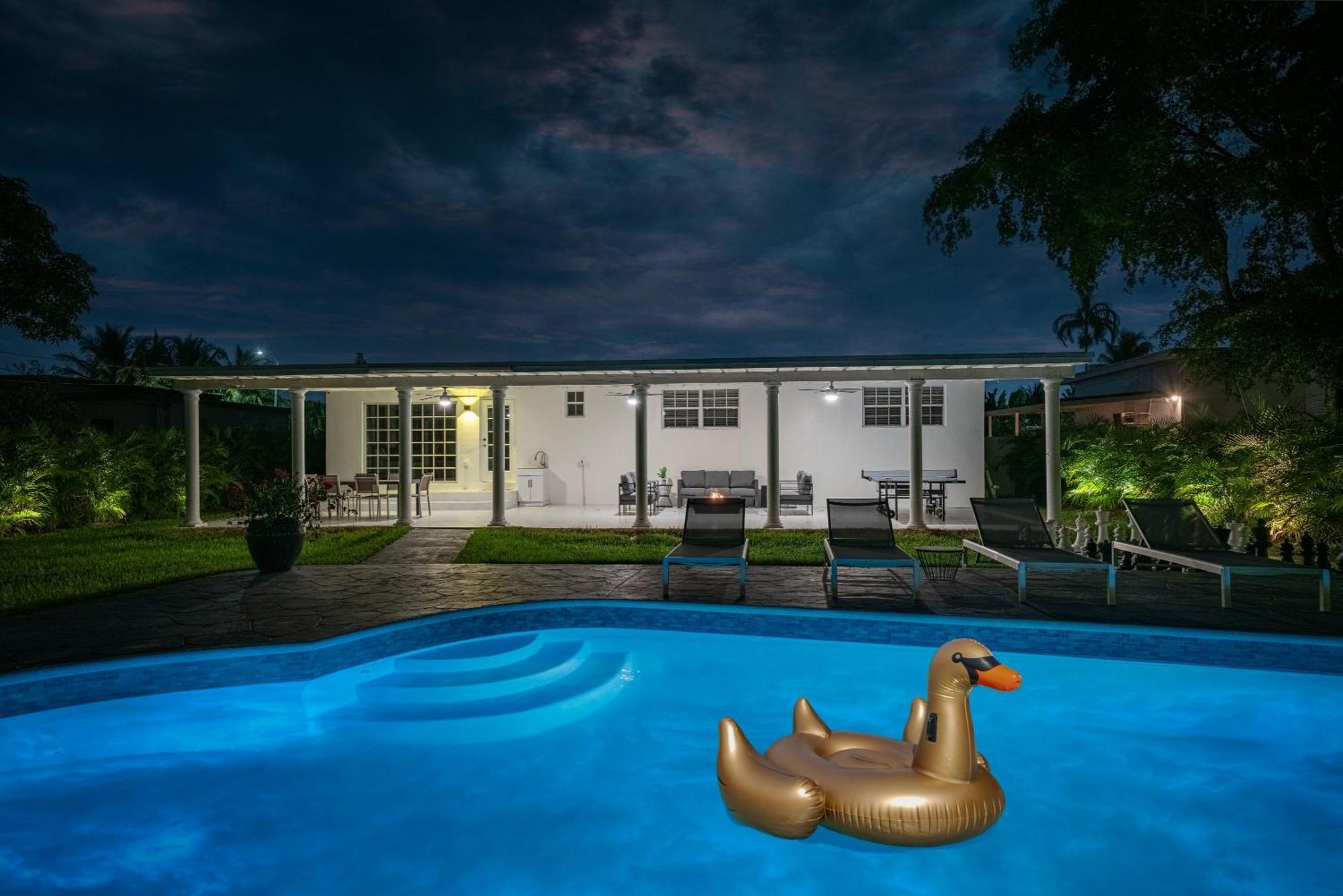 Vila New Tropical Oasis Retreat In Miami Exteriér fotografie